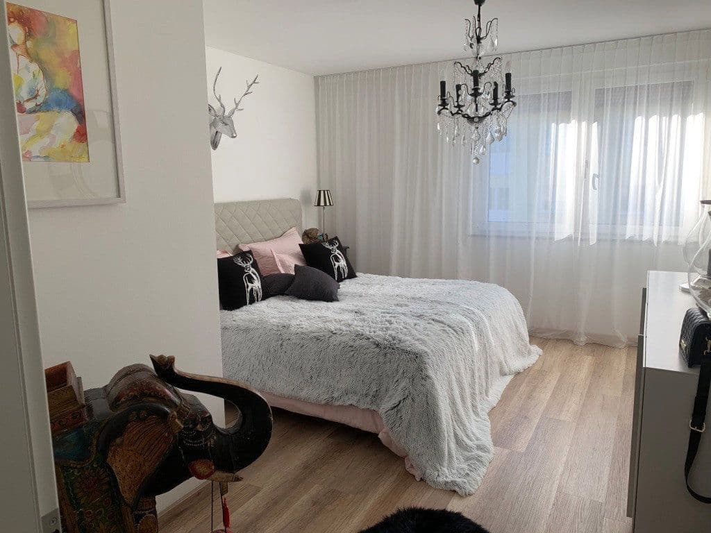 Pronájem bytu 4+kk 157 m², Ulm, Bádensko-Württembersko Pronájem bytu 4+kk 157 m², Ulm, Bádensko-Württembersko