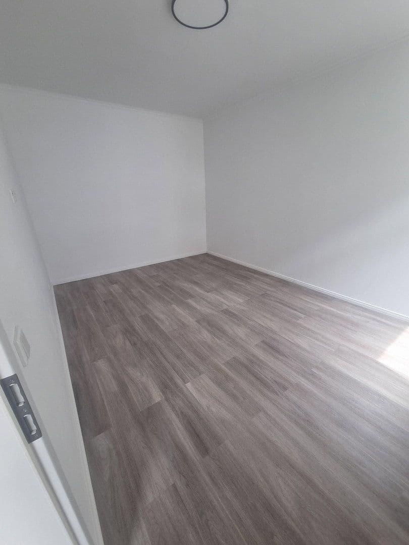Pronájem bytu 2+1 30 m², Wuppertal, Severní Porýní-Vestfálsko Pronájem bytu 2+1 30 m², Wuppertal, Severní Porýní-Vestfálsko