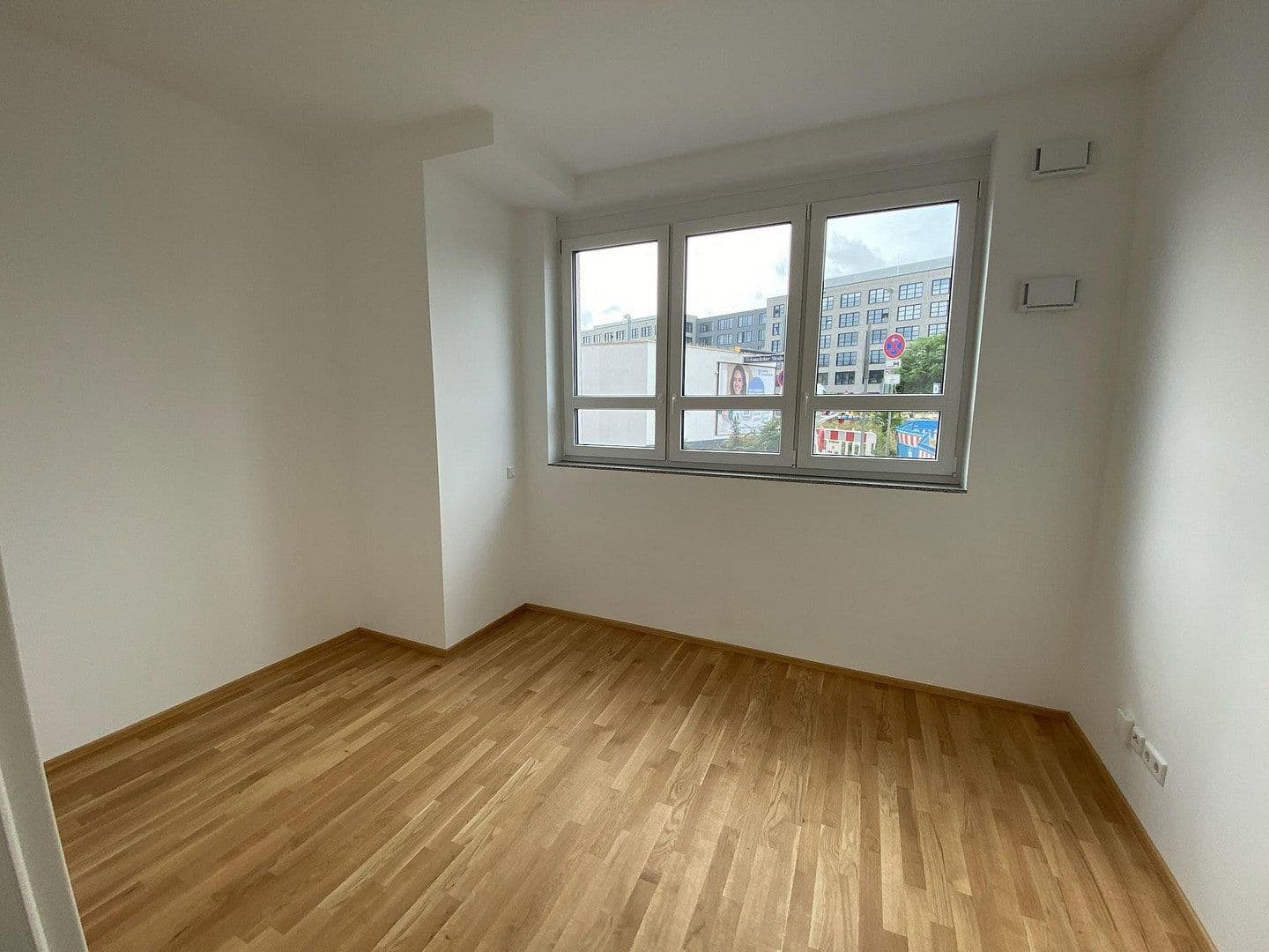 Pronájem bytu 3+kk 93 m², Schanzäckerstr. 56, Nürnberg, Bavorsko Pronájem bytu 3+kk 93 m², Schanzäckerstr. 56, Nürnberg, Bavorsko