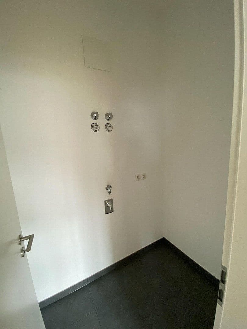 Pronájem bytu 3+kk 93 m², Schanzäckerstr. 56, Nürnberg, Bavorsko Pronájem bytu 3+kk 93 m², Schanzäckerstr. 56, Nürnberg, Bavorsko