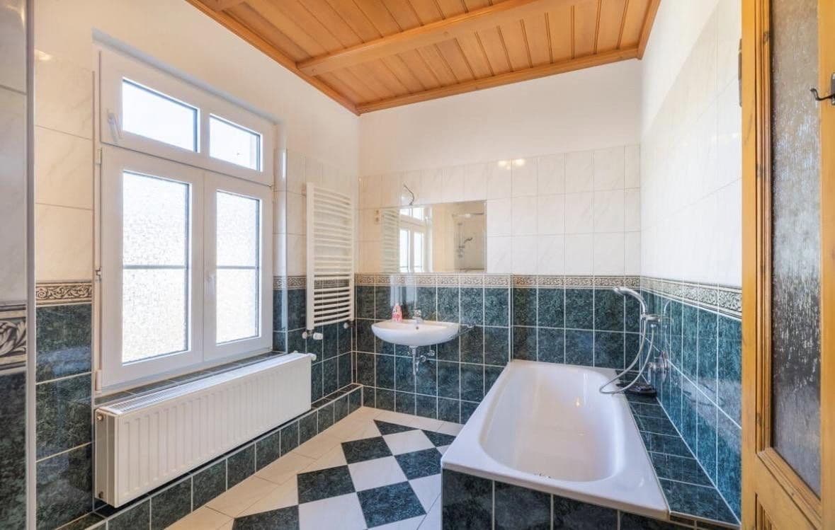 Prodej domu 658 m², pozemek 2.333 m², Erpel, Porýní-Falc Prodej domu 658 m², pozemek 2.333 m², Erpel, Porýní-Falc