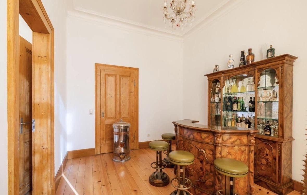 Prodej domu 658 m², pozemek 2.333 m², Erpel, Porýní-Falc Prodej domu 658 m², pozemek 2.333 m², Erpel, Porýní-Falc