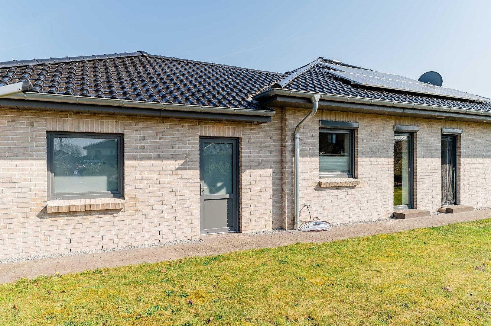Prodej domu 159 m², pozemek 956 m², Dammacker 41, Schafflund, Šlesvicko-Holštýnsko Prodej domu 159 m², pozemek 956 m², Dammacker 41, Schafflund, Šlesvicko-Holštýnsko