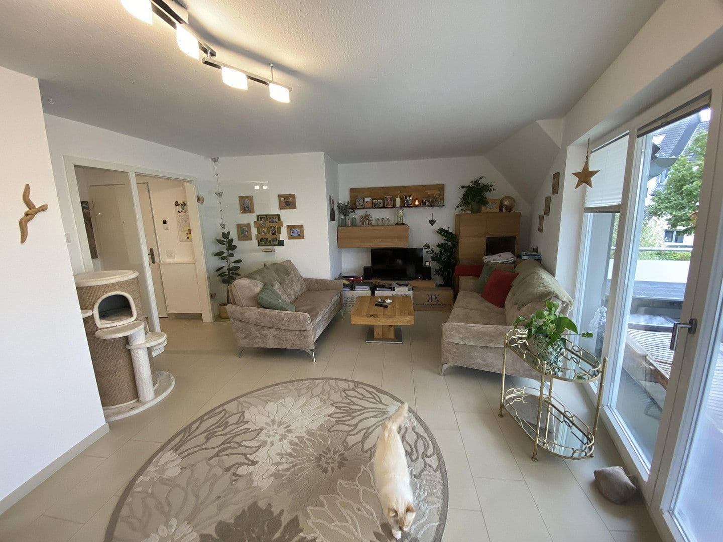 Pronájem bytu 2+1 80 m², Gillicher Straße 18, Solingen, Severní Porýní-Vestfálsko Pronájem bytu 2+1 80 m², Gillicher Straße 18, Solingen, Severní Porýní-Vestfálsko