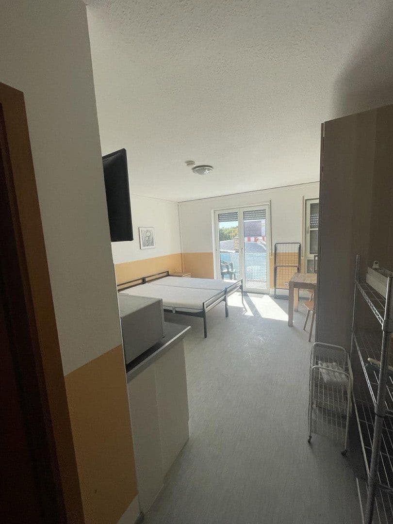 Pronájem bytu 1+1 27 m², Edigheimer Str. 98, Ludwigshafen am Rhein, Porýní-Falc Pronájem bytu 1+1 27 m², Edigheimer Str. 98, Ludwigshafen am Rhein, Porýní-Falc