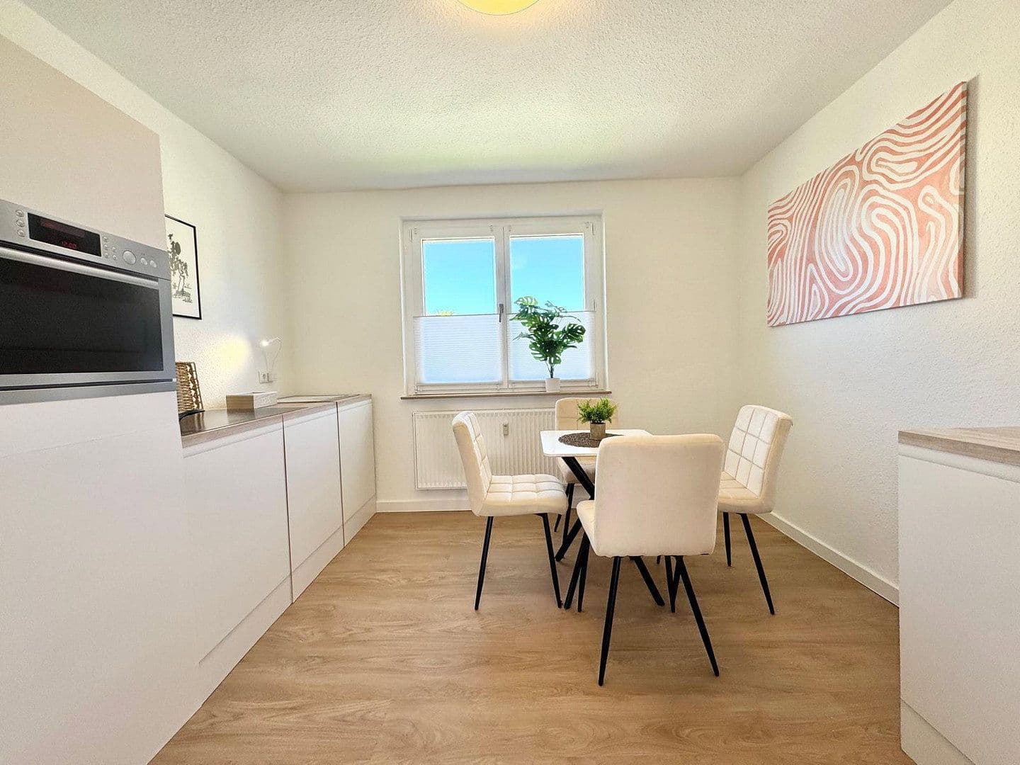 Prodej bytu 3+1 66 m², Waren (Müritz), Mecklenburg-Vorpommern Prodej bytu 3+1 66 m², Waren (Müritz), Mecklenburg-Vorpommern