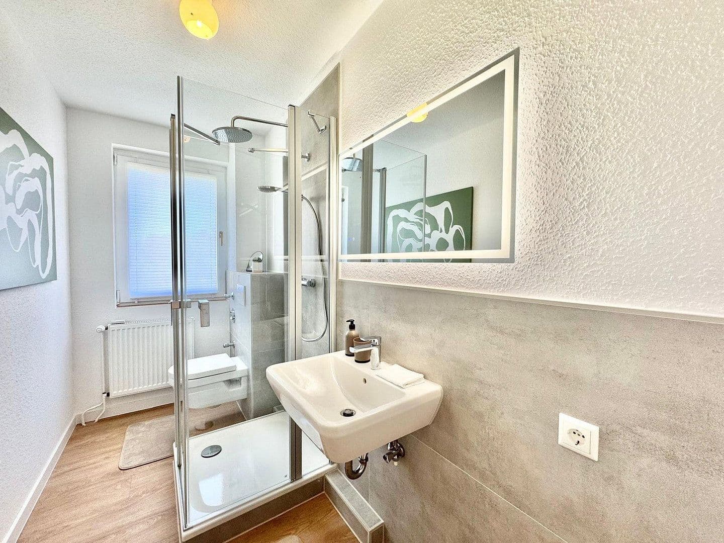 Prodej bytu 3+1 66 m², Waren (Müritz), Mecklenburg-Vorpommern Prodej bytu 3+1 66 m², Waren (Müritz), Mecklenburg-Vorpommern