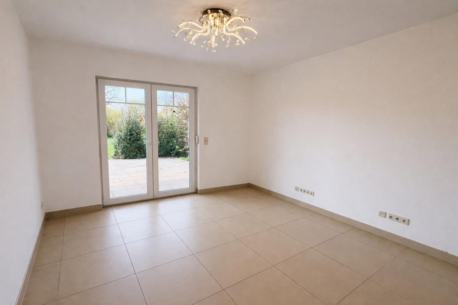 Prodej domu 121 m², pozemek 974 m², Oberbarnim, Braniborsko Prodej domu 121 m², pozemek 974 m², Oberbarnim, Braniborsko