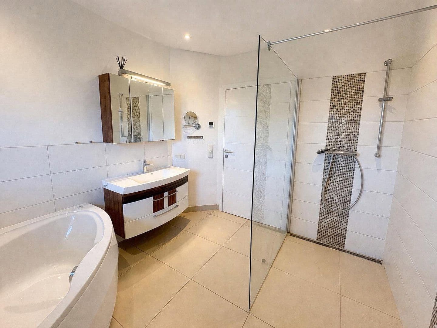 Prodej domu 121 m², pozemek 974 m², Oberbarnim, Braniborsko Prodej domu 121 m², pozemek 974 m², Oberbarnim, Braniborsko