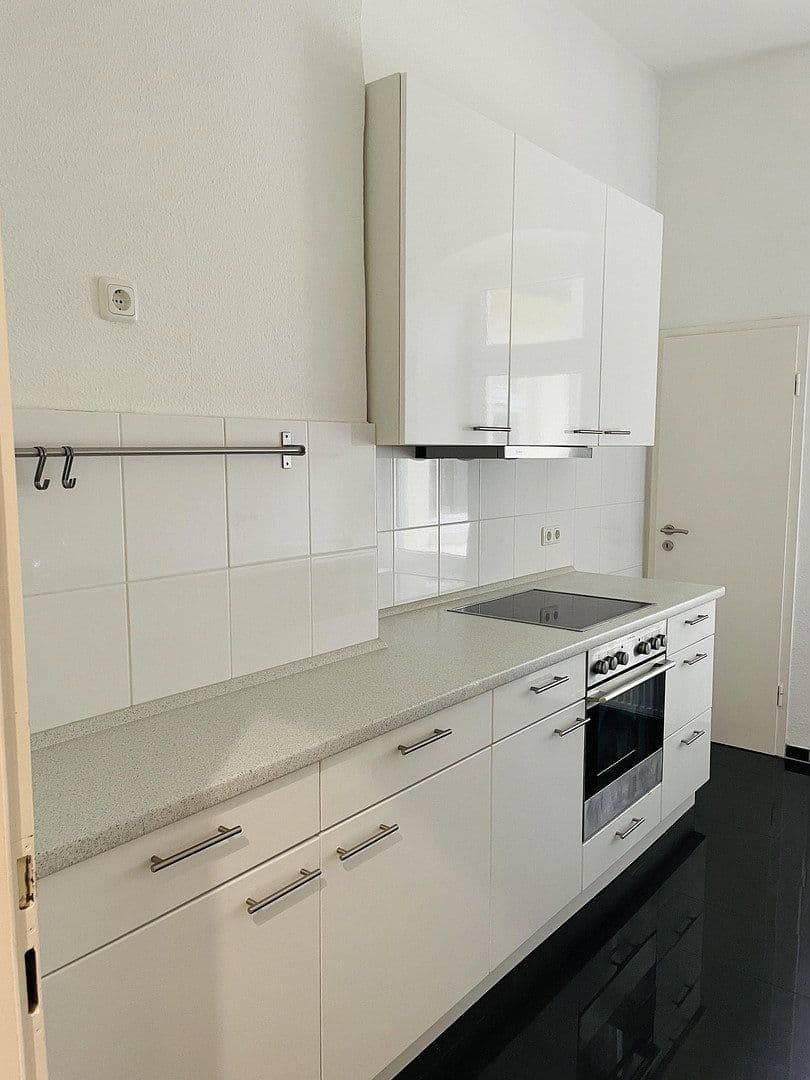Prodej bytu 3+1 80 m², Kiel, Šlesvicko-Holštýnsko Prodej bytu 3+1 80 m², Kiel, Šlesvicko-Holštýnsko