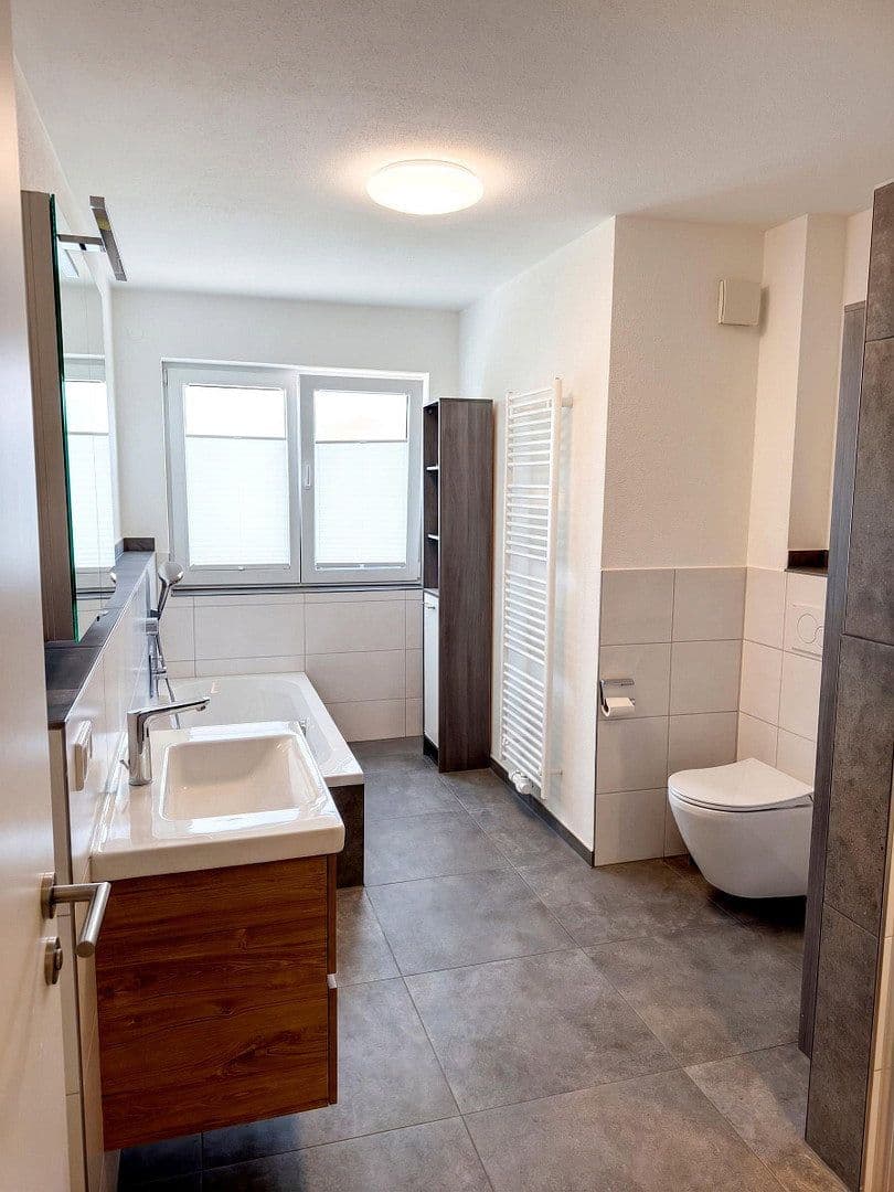 Pronájem bytu 5+1 110 m², Germaringen, Bavorsko Pronájem bytu 5+1 110 m², Germaringen, Bavorsko