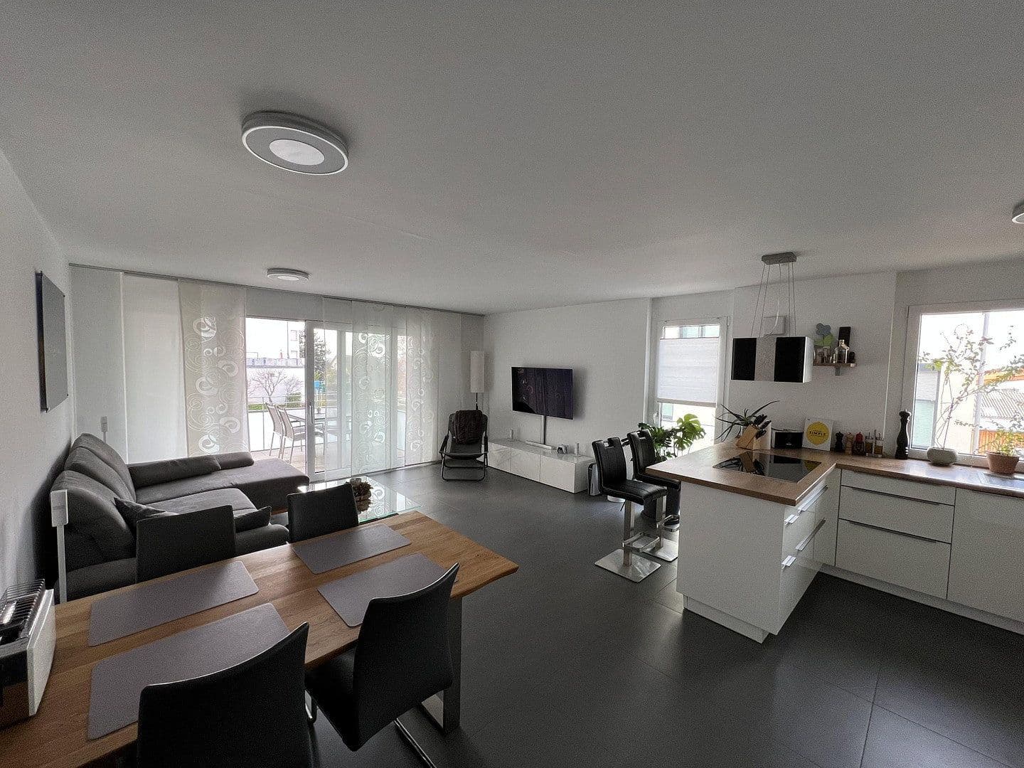 Pronájem bytu 3+kk 80 m², Heilbronner Str. 11, Neckarwestheim, Bádensko-Württembersko Pronájem bytu 3+kk 80 m², Heilbronner Str. 11, Neckarwestheim, Bádensko-Württembersko