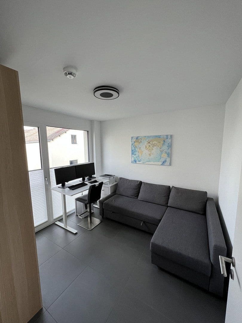 Pronájem bytu 3+kk 80 m², Heilbronner Str. 11, Neckarwestheim, Bádensko-Württembersko Pronájem bytu 3+kk 80 m², Heilbronner Str. 11, Neckarwestheim, Bádensko-Württembersko