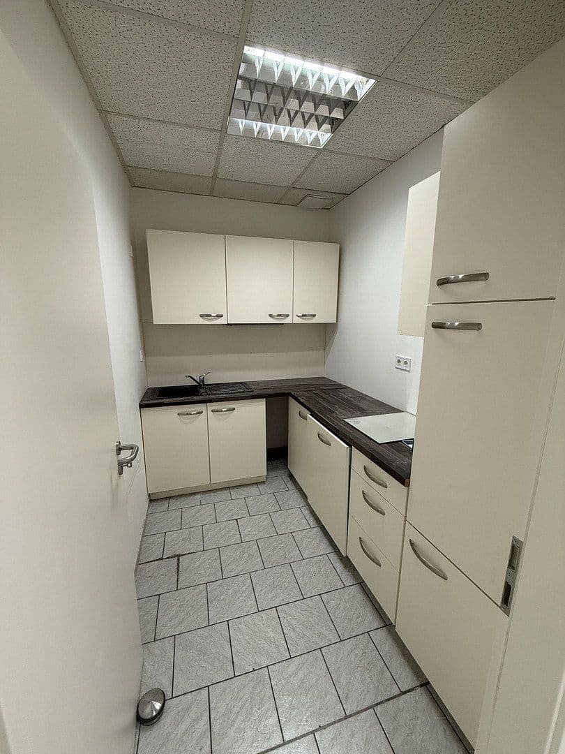 Pronájem bytu 3+1 79 m², Humbserstr.22, Fürth, Bavorsko Pronájem bytu 3+1 79 m², Humbserstr.22, Fürth, Bavorsko