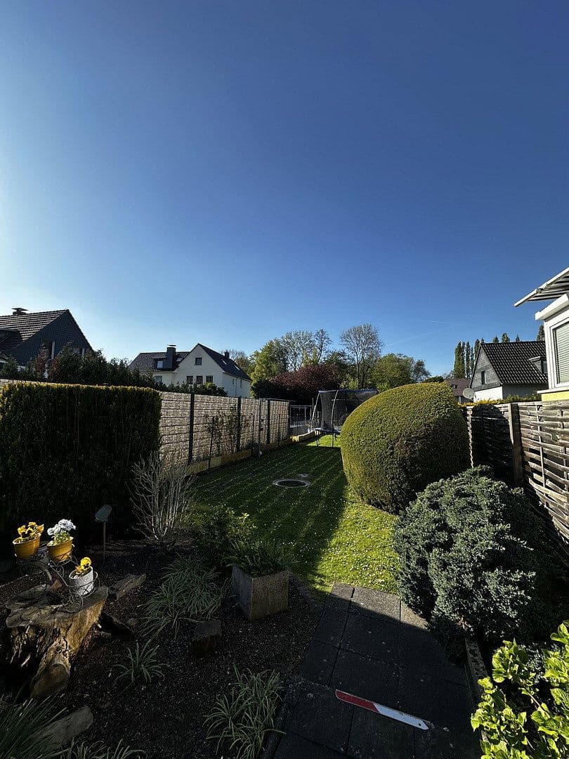 Prodej domu 57 m², pozemek 441 m², Holzkamp 10, Solingen, Severní Porýní-Vestfálsko Prodej domu 57 m², pozemek 441 m², Holzkamp 10, Solingen, Severní Porýní-Vestfálsko