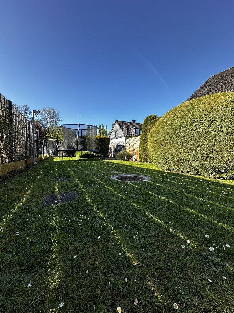Prodej domu 57 m², pozemek 441 m², Holzkamp 10, Solingen, Severní Porýní-Vestfálsko Prodej domu 57 m², pozemek 441 m², Holzkamp 10, Solingen, Severní Porýní-Vestfálsko