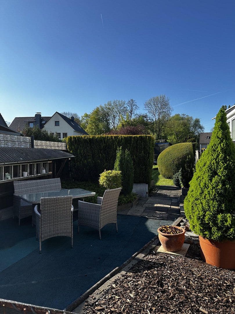 Prodej domu 57 m², pozemek 441 m², Holzkamp 10, Solingen, Severní Porýní-Vestfálsko Prodej domu 57 m², pozemek 441 m², Holzkamp 10, Solingen, Severní Porýní-Vestfálsko