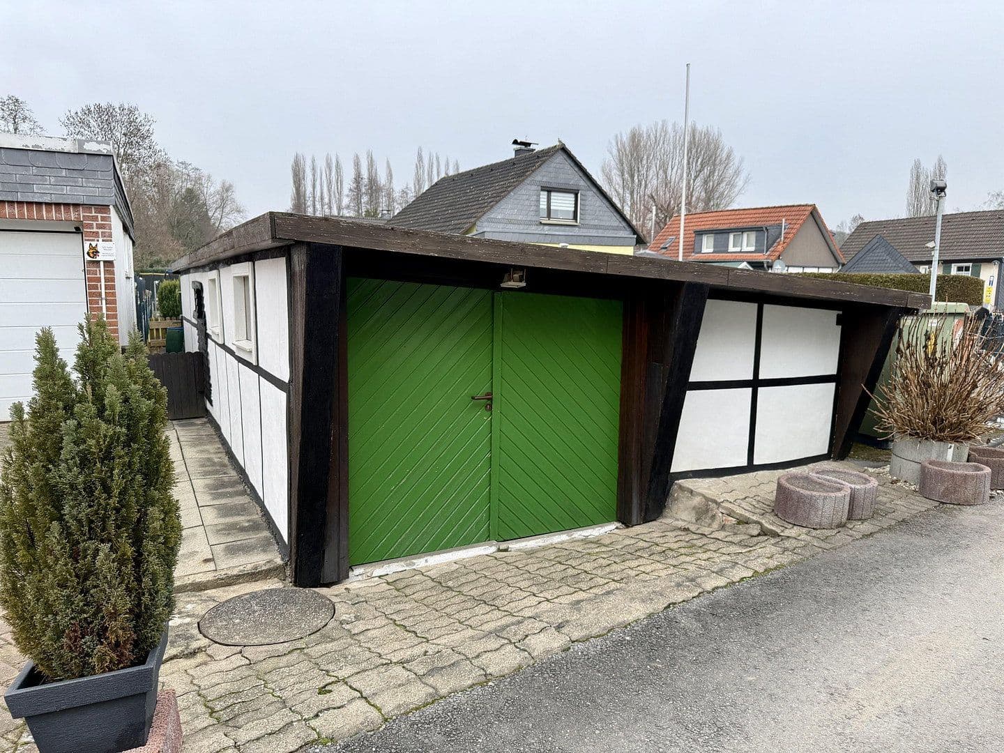 Prodej domu 57 m², pozemek 441 m², Holzkamp 10, Solingen, Severní Porýní-Vestfálsko Prodej domu 57 m², pozemek 441 m², Holzkamp 10, Solingen, Severní Porýní-Vestfálsko