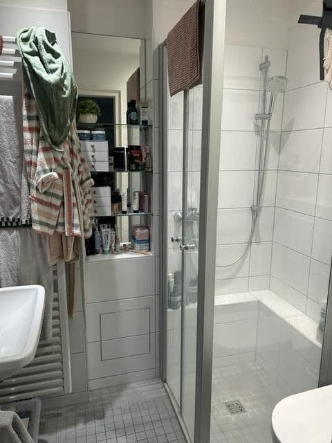 Pronájem bytu 3+1 90 m², Herzogstrasse 79, Düsseldorf, Severní Porýní-Vestfálsko Pronájem bytu 3+1 90 m², Herzogstrasse 79, Düsseldorf, Severní Porýní-Vestfálsko