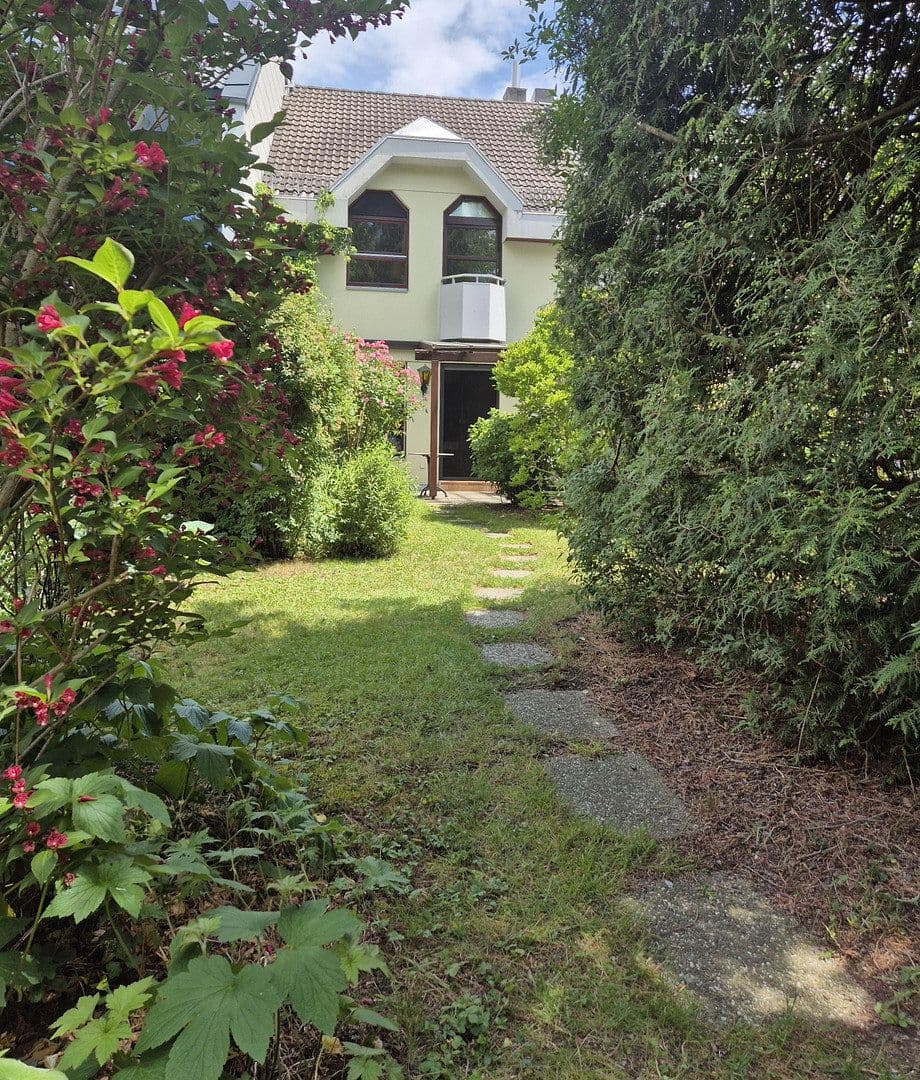 Prodej domu 125 m², pozemek 297 m², München, Bavorsko Prodej domu 125 m², pozemek 297 m², München, Bavorsko