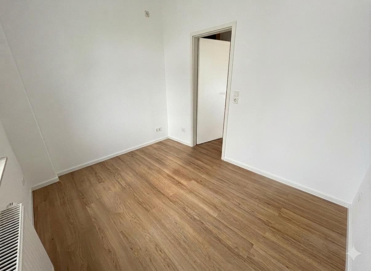 Pronájem bytu 3+1 70 m², Steinstraße 88, Krefeld, Severní Porýní-Vestfálsko Pronájem bytu 3+1 70 m², Steinstraße 88, Krefeld, Severní Porýní-Vestfálsko