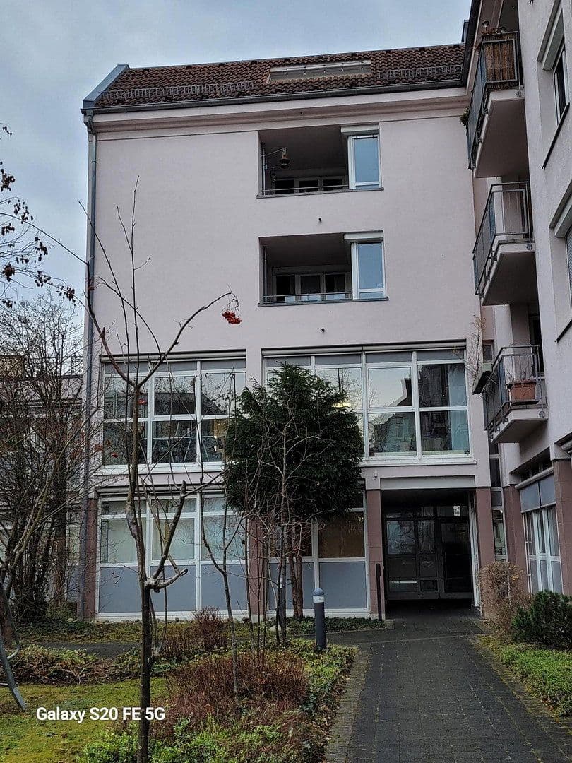 Pronájem kanceláře 200 m², Esslingen am Neckar, Bádensko-Württembersko Pronájem kanceláře 200 m², Esslingen am Neckar, Bádensko-Württembersko