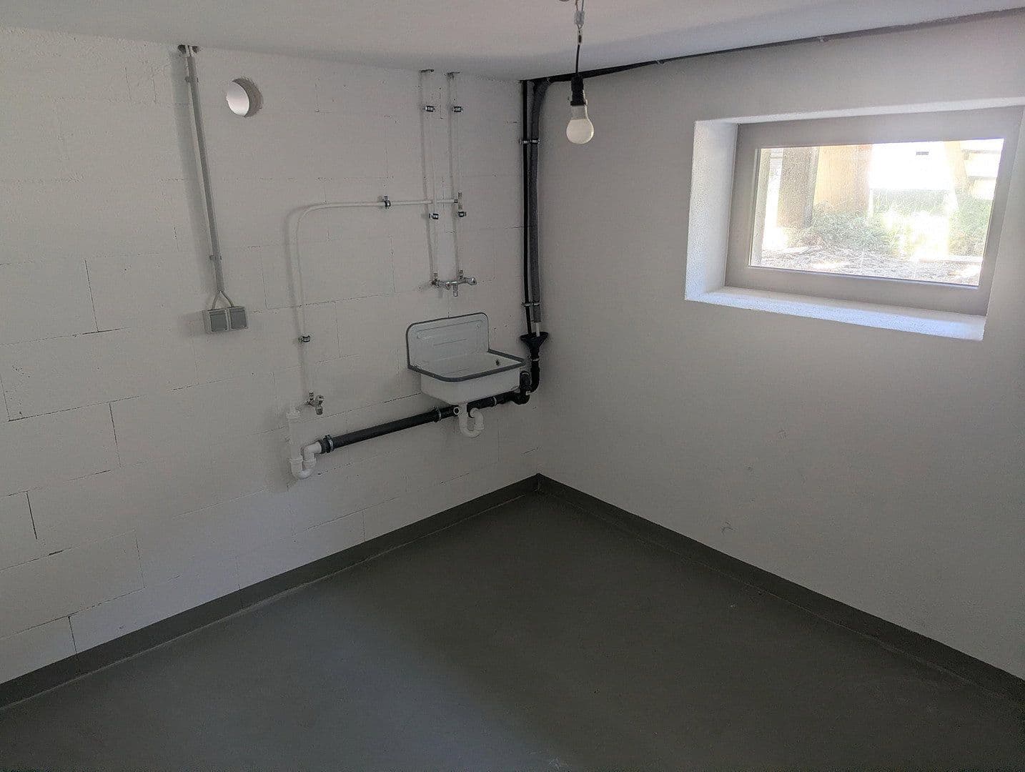 Pronájem domu 175 m², pozemek 225 m², Bahnhofstrasse 19, Obertraubling, Bavorsko Pronájem domu 175 m², pozemek 225 m², Bahnhofstrasse 19, Obertraubling, Bavorsko