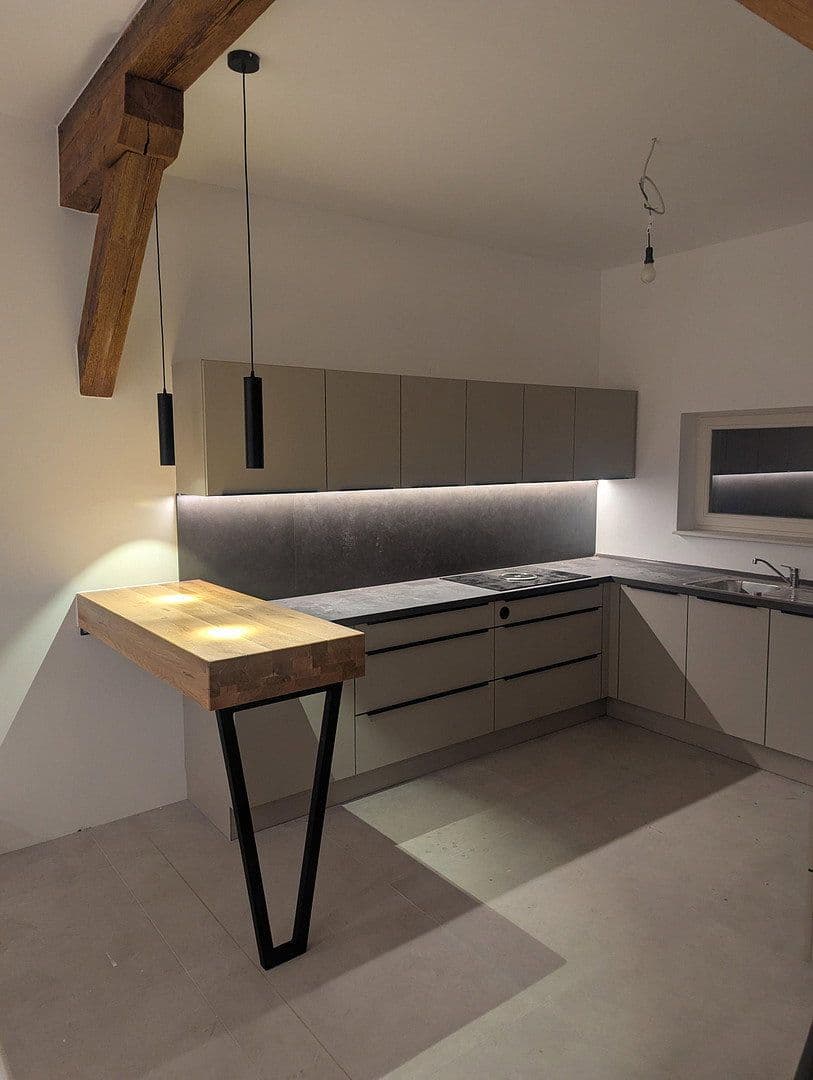 Pronájem domu 175 m², pozemek 225 m², Bahnhofstrasse 19, Obertraubling, Bavorsko Pronájem domu 175 m², pozemek 225 m², Bahnhofstrasse 19, Obertraubling, Bavorsko