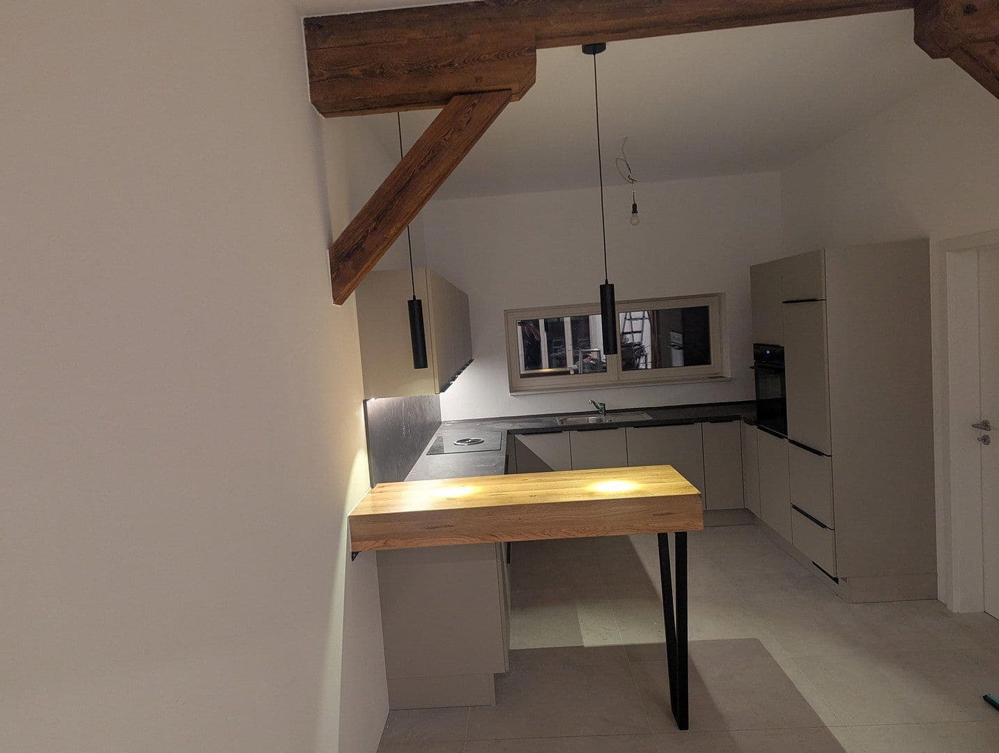 Pronájem domu 175 m², pozemek 225 m², Bahnhofstrasse 19, Obertraubling, Bavorsko Pronájem domu 175 m², pozemek 225 m², Bahnhofstrasse 19, Obertraubling, Bavorsko