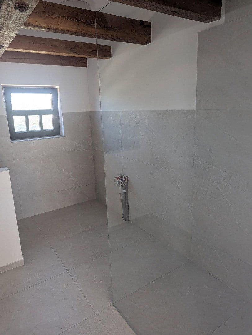Pronájem domu 175 m², pozemek 225 m², Bahnhofstrasse 19, Obertraubling, Bavorsko Pronájem domu 175 m², pozemek 225 m², Bahnhofstrasse 19, Obertraubling, Bavorsko