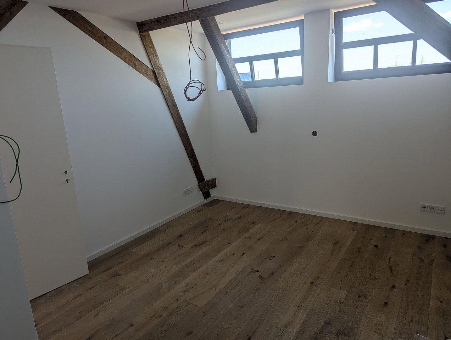 Pronájem domu 175 m², pozemek 225 m², Bahnhofstrasse 19, Obertraubling, Bavorsko Pronájem domu 175 m², pozemek 225 m², Bahnhofstrasse 19, Obertraubling, Bavorsko