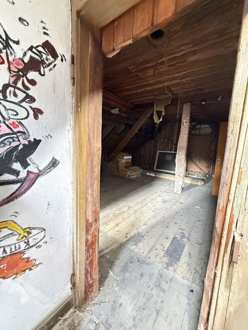 Prodej domu 160 m², pozemek 285 m², Sebastianstraße 33, Bad Neuenahr-Ahrweiler, Porýní-Falc Prodej domu 160 m², pozemek 285 m², Sebastianstraße 33, Bad Neuenahr-Ahrweiler, Porýní-Falc