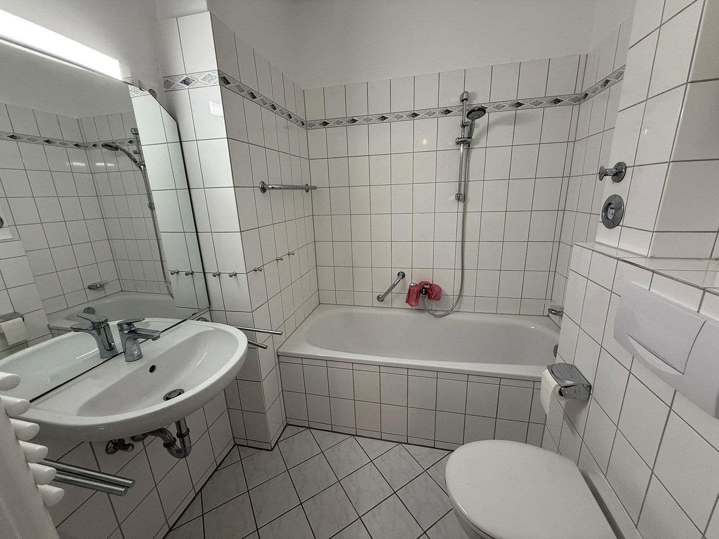 Pronájem bytu 3+1 80 m², Heimfelder Straße 86, Hamburg, Hamburg Pronájem bytu 3+1 80 m², Heimfelder Straße 86, Hamburg, Hamburg