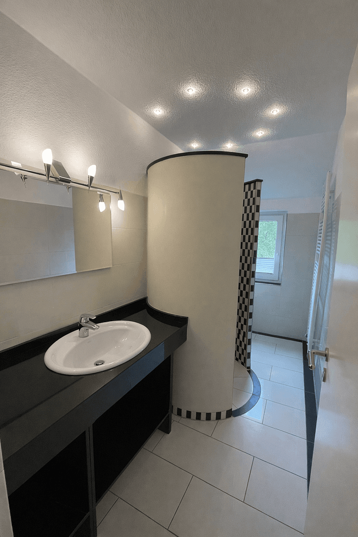Prodej domu 204 m², pozemek 790 m², Blumenstr. 3, Syke, Dolní Sasko Prodej domu 204 m², pozemek 790 m², Blumenstr. 3, Syke, Dolní Sasko