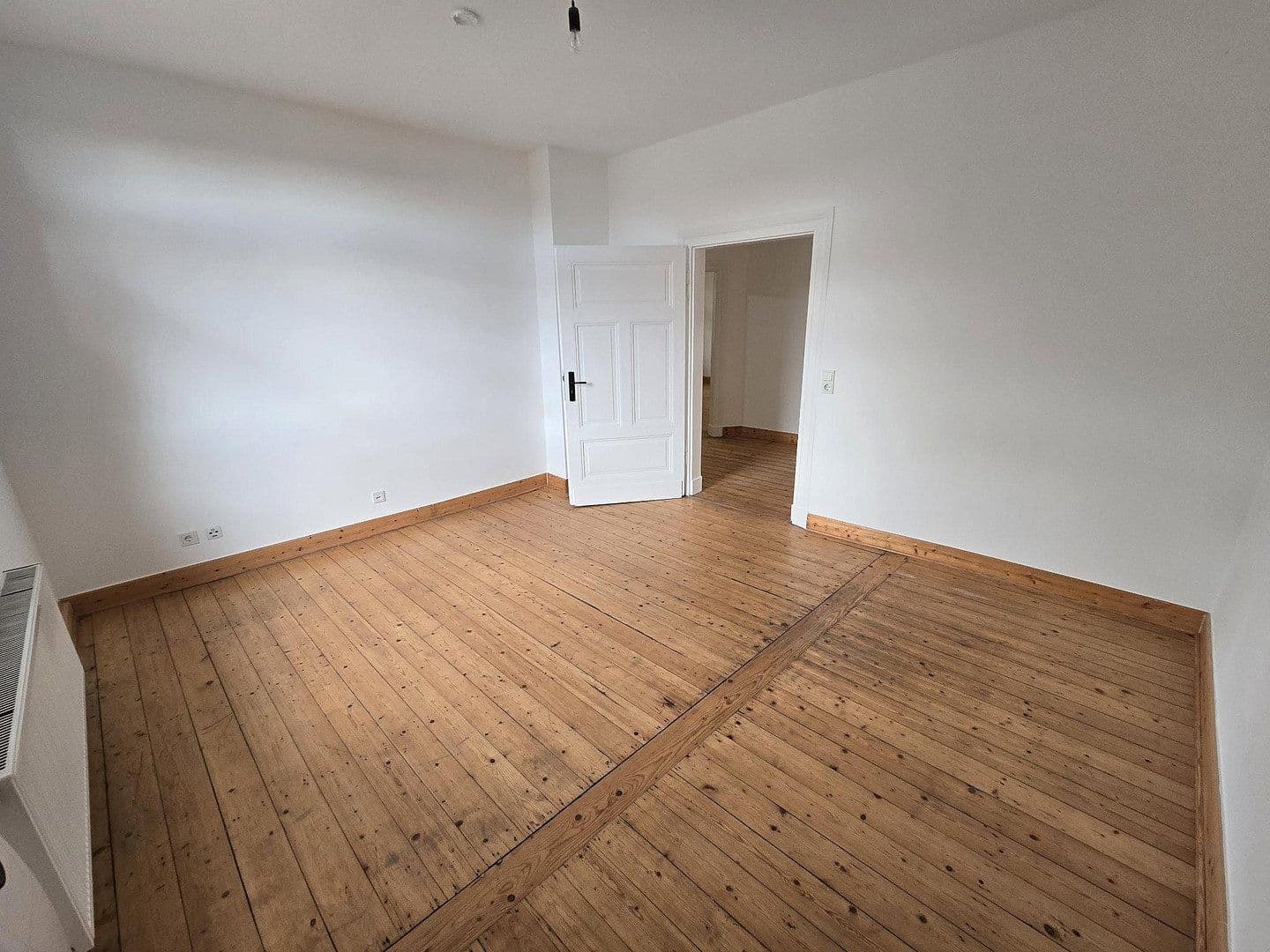 Pronájem bytu 5+1 136 m², Heinrichstraße, Bad Oeynhausen, Severní Porýní-Vestfálsko Pronájem bytu 5+1 136 m², Heinrichstraße, Bad Oeynhausen, Severní Porýní-Vestfálsko