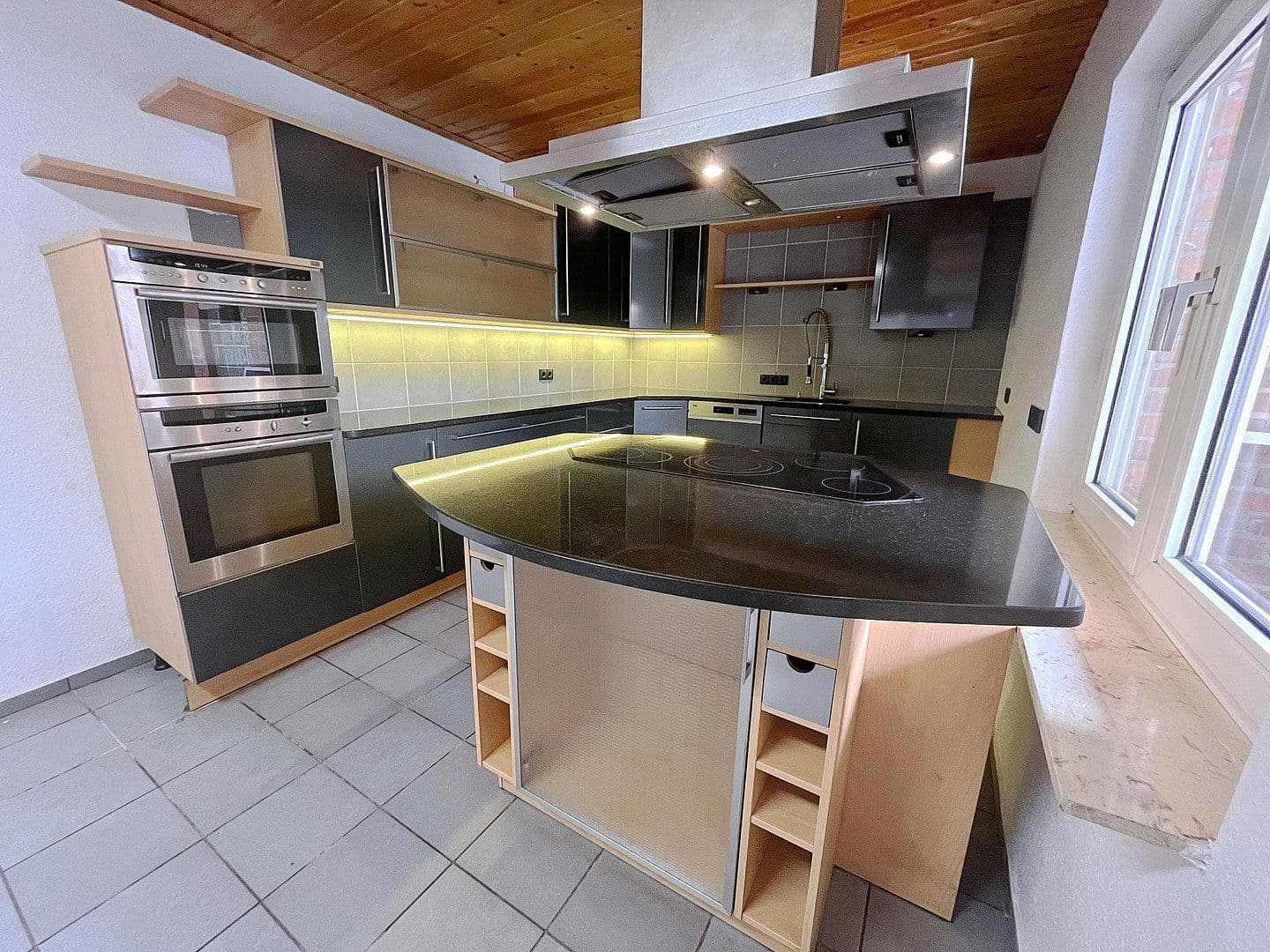 Prodej domu 378 m², pozemek 6.400 m², Wagenfeld, Dolní Sasko Prodej domu 378 m², pozemek 6.400 m², Wagenfeld, Dolní Sasko