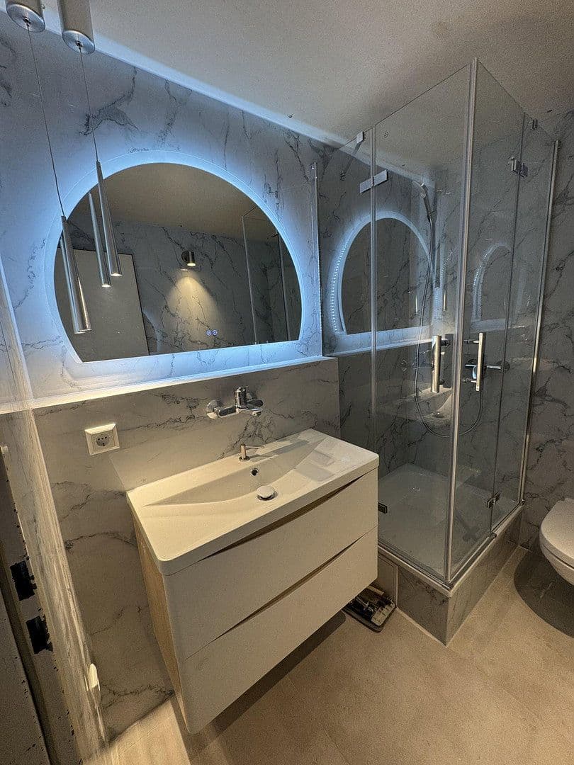 Pronájem bytu 3+1 64 m², Stuttgart, Bádensko-Württembersko Pronájem bytu 3+1 64 m², Stuttgart, Bádensko-Württembersko