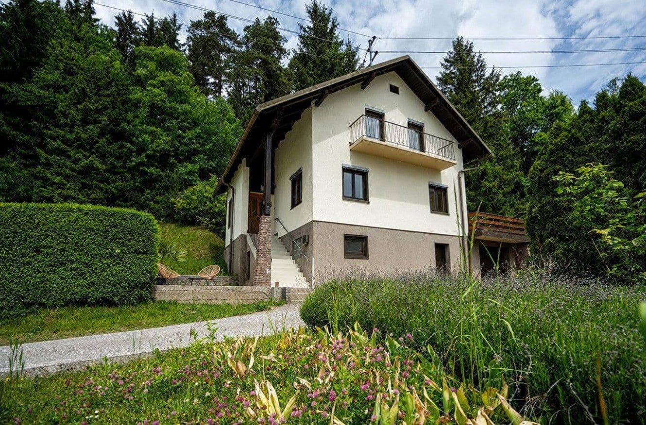 Prodej domu 100 m², pozemek 663 m², Wernberg, Korutany Prodej domu 100 m², pozemek 663 m², Wernberg, Korutany