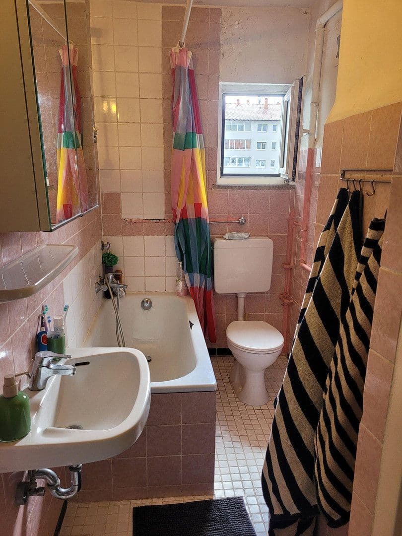 Pronájem bytu 3+1 96 m², Rüppurrer Str. 26, Karlsruhe, Bádensko-Württembersko Pronájem bytu 3+1 96 m², Rüppurrer Str. 26, Karlsruhe, Bádensko-Württembersko