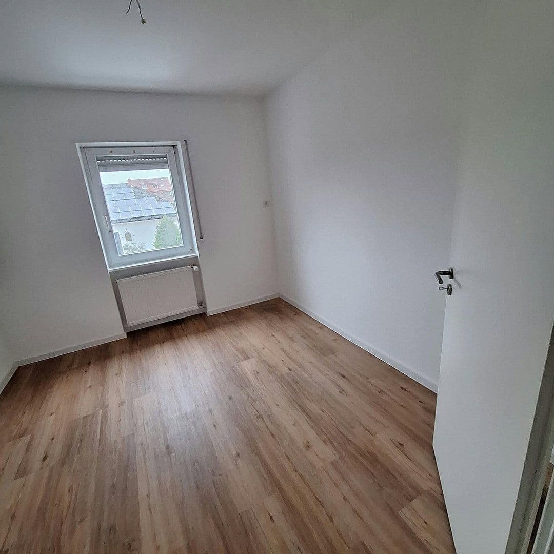 Pronájem bytu 2+1 61 m², Jägerndorfer Straße 14, Ketsch, Bádensko-Württembersko Pronájem bytu 2+1 61 m², Jägerndorfer Straße 14, Ketsch, Bádensko-Württembersko
