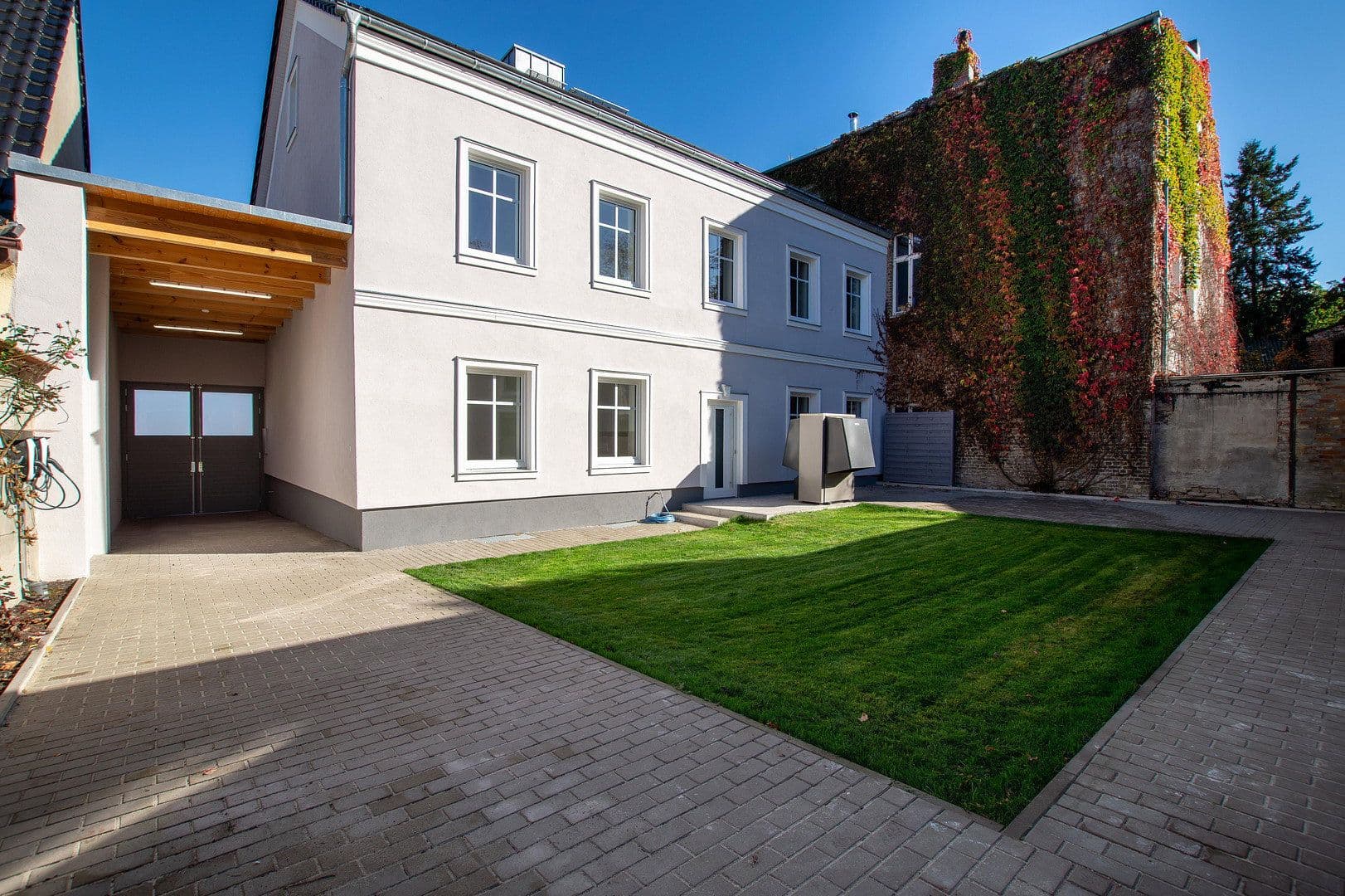 Prodej domu 250 m², pozemek 430 m², Potsdamer Str. 104, Potsdam, Braniborsko Prodej domu 250 m², pozemek 430 m², Potsdamer Str. 104, Potsdam, Braniborsko