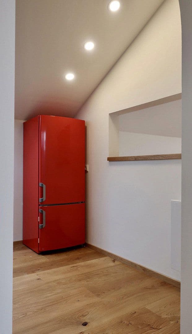 Pronájem bytu 3+1 90 m², Weißachenerstraße 59, Bergen, Bavorsko Pronájem bytu 3+1 90 m², Weißachenerstraße 59, Bergen, Bavorsko