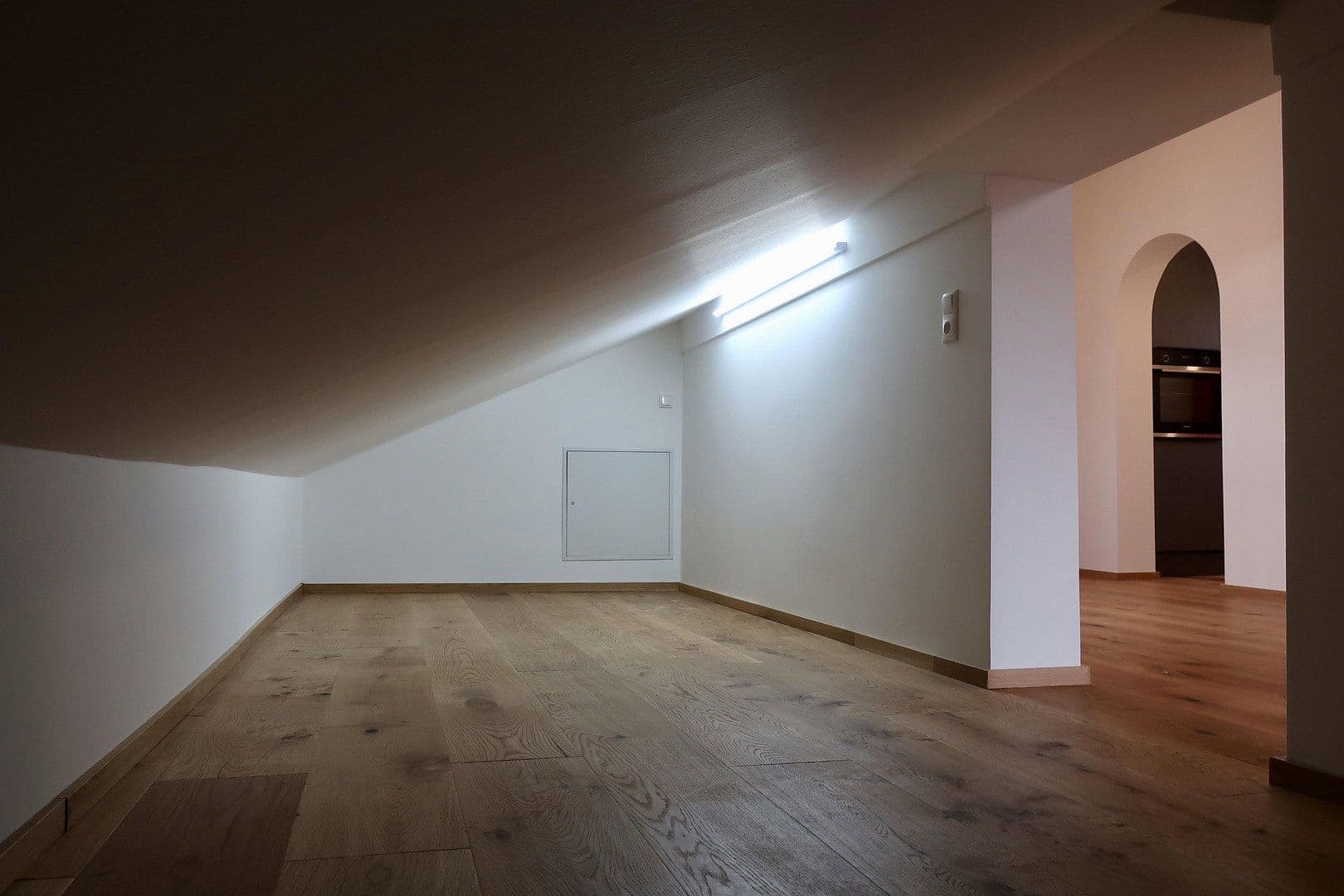 Pronájem bytu 3+1 90 m², Weißachenerstraße 59, Bergen, Bavorsko Pronájem bytu 3+1 90 m², Weißachenerstraße 59, Bergen, Bavorsko