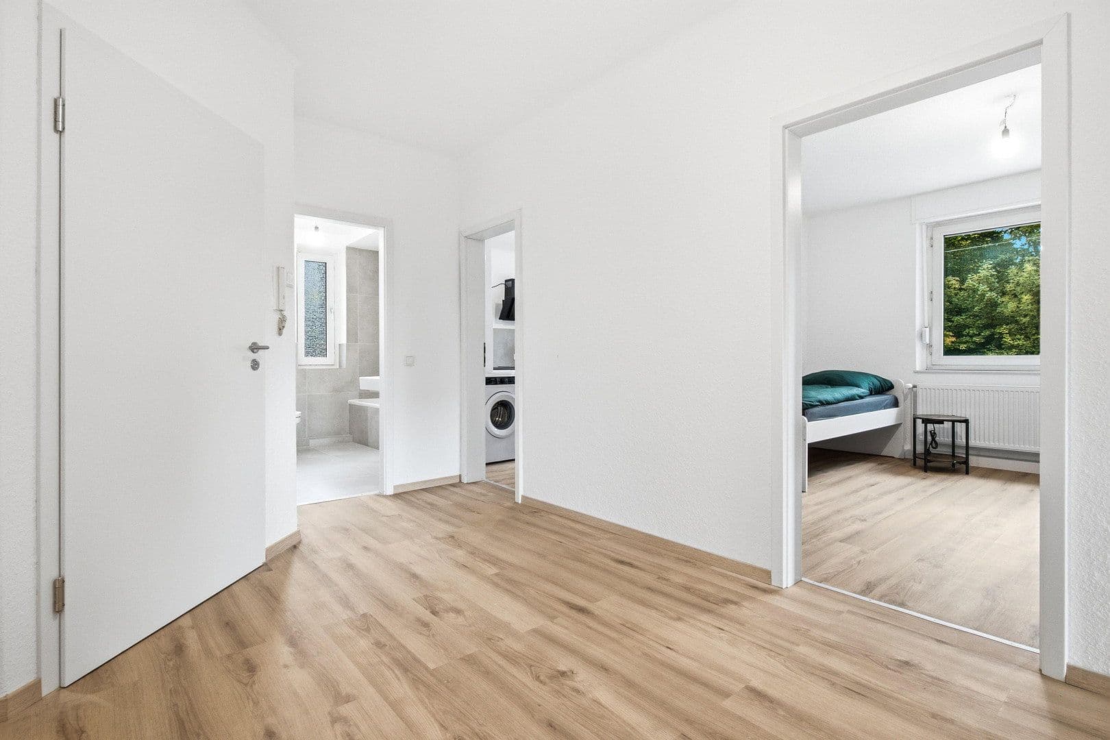 Prodej domu 420 m², pozemek 488 m², Detmolder Straße 407, Bielefeld, Severní Porýní-Vestfálsko Prodej domu 420 m², pozemek 488 m², Detmolder Straße 407, Bielefeld, Severní Porýní-Vestfálsko