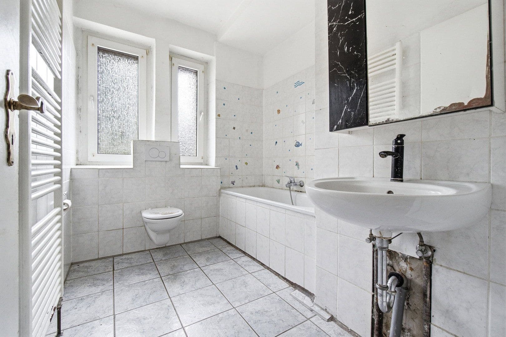 Prodej domu 420 m², pozemek 488 m², Detmolder Straße 407, Bielefeld, Severní Porýní-Vestfálsko Prodej domu 420 m², pozemek 488 m², Detmolder Straße 407, Bielefeld, Severní Porýní-Vestfálsko
