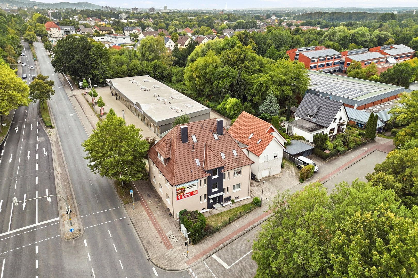 Prodej domu 420 m², pozemek 488 m², Detmolder Straße 407, Bielefeld, Severní Porýní-Vestfálsko Prodej domu 420 m², pozemek 488 m², Detmolder Straße 407, Bielefeld, Severní Porýní-Vestfálsko