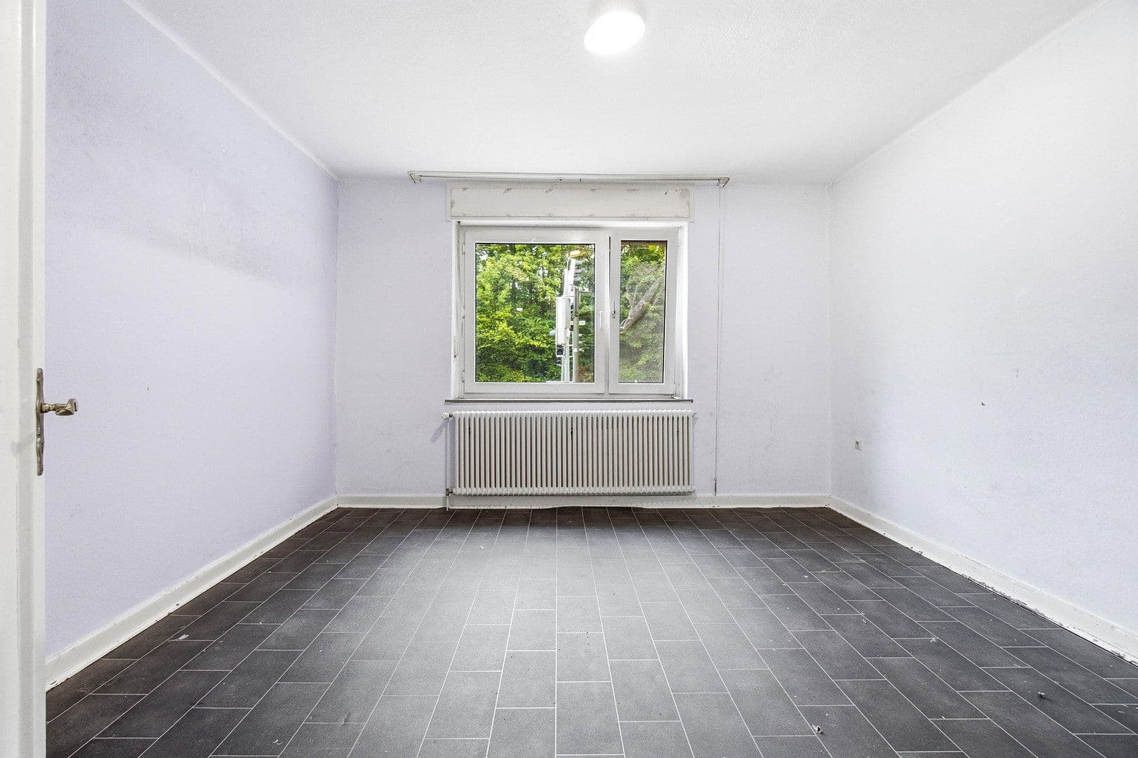 Prodej domu 420 m², pozemek 488 m², Detmolder Straße 407, Bielefeld, Severní Porýní-Vestfálsko Prodej domu 420 m², pozemek 488 m², Detmolder Straße 407, Bielefeld, Severní Porýní-Vestfálsko
