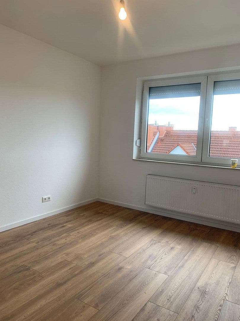 Pronájem bytu 3+1 70 m², Theodor-Simoneit-Str. 2, Kahl am Main, Bavorsko Pronájem bytu 3+1 70 m², Theodor-Simoneit-Str. 2, Kahl am Main, Bavorsko