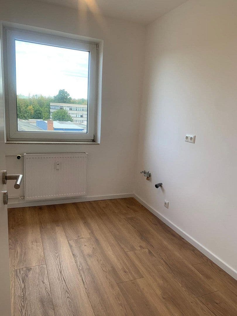 Pronájem bytu 3+1 70 m², Theodor-Simoneit-Str. 2, Kahl am Main, Bavorsko Pronájem bytu 3+1 70 m², Theodor-Simoneit-Str. 2, Kahl am Main, Bavorsko