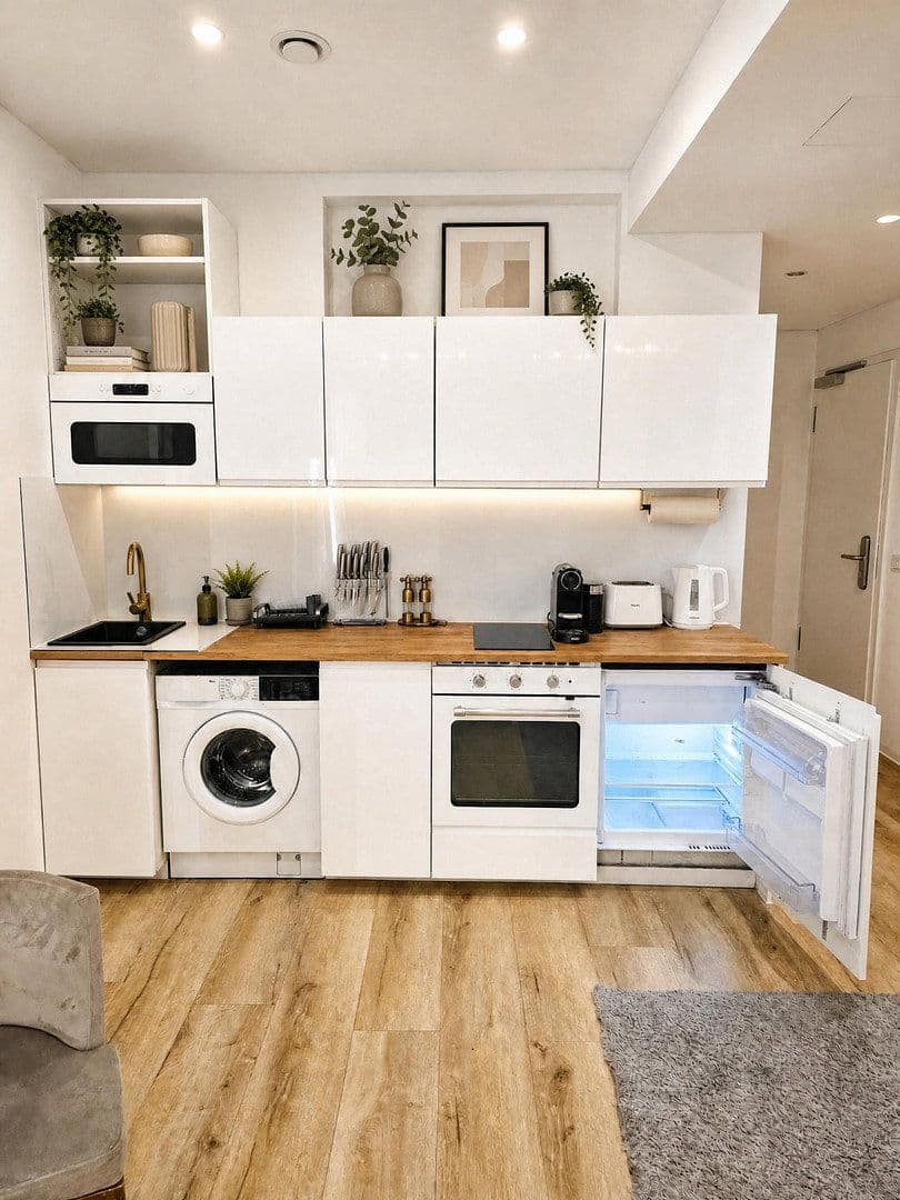 Prodej domu 415 m², pozemek 856 m², Reismühlenstr. 4, München, Bavorsko Prodej domu 415 m², pozemek 856 m², Reismühlenstr. 4, München, Bavorsko